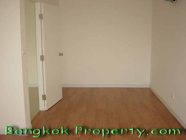 Sukhumvit.  1 Bedroom Condo / Apartment To Buy. 51sqm (id:837)