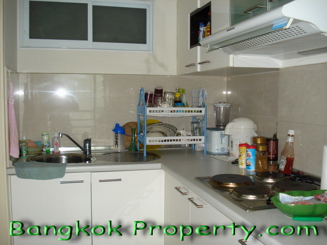 Sukhumvit.  2 Bedrooms Condo / Apartment For Rent. 73sqm (id:865)