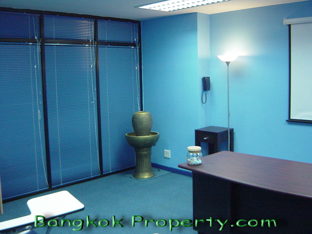 Srinakarin.  0 Bedrooms Office To Buy. 64sqm (id:892)