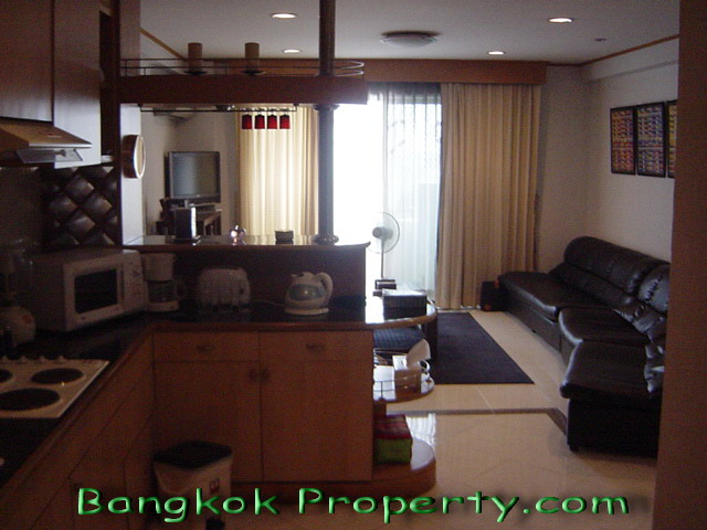 Srinakarin.  2 Bedrooms Condo / Apartment To Buy. 80sqm (id:893)