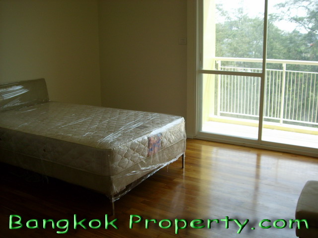 Sukhumvit.  2 Bedrooms Condo / Apartment For Rent. 163sqm (id:598)