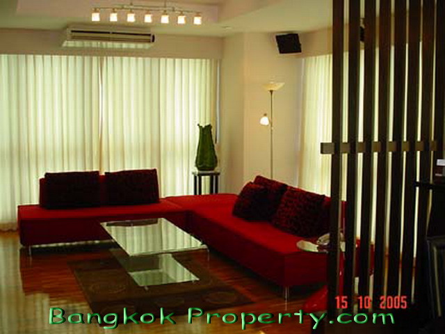 Bangna.  3 Bedrooms Condo / Apartment For Rent. 207sqm (id:95)