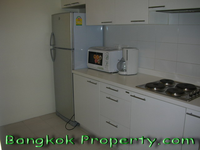 Sukhumvit.  3 Bedrooms Condo / Apartment For Rent. 138sqm (id:921)