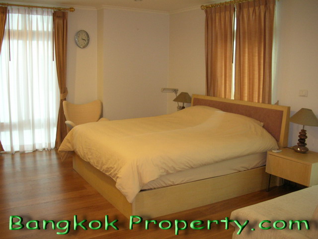 Sukhumvit.  2 Bedrooms Condo / Apartment For Rent. 140sqm (id:924)