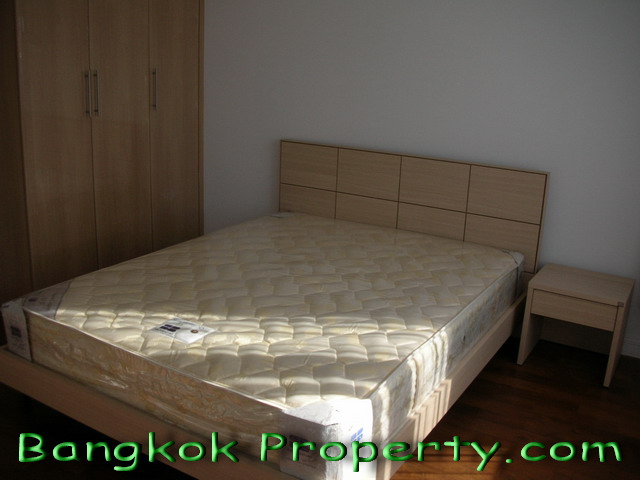 Sukhumvit.  3 Bedrooms Condo / Apartment To Buy. 145sqm (id:955)