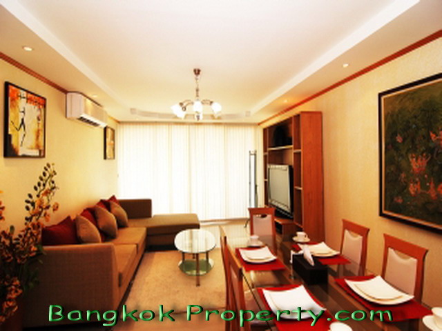 Phra Kanong.  1 Bedroom Condo / Apartment To Buy. 66sqm (id:993)