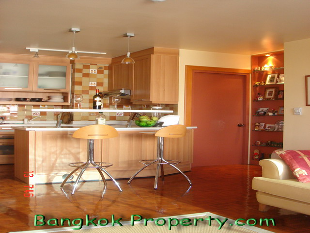 Thonglor.  1 Bedroom Condo / Apartment For Rent. 78sqm (id:581)