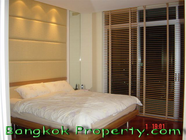 Chareonakorn.  4 Bedrooms Condo / Apartment To Buy. 230sqm (id:1010)