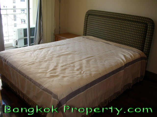 Sukhumvit.  1 Bedroom Condo / Apartment For Rent. 60sqm (id:1014)