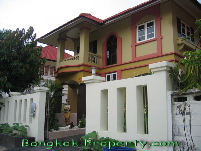 Thepharak.  2 Bedrooms House For Rent. 200sqm (id:1042)