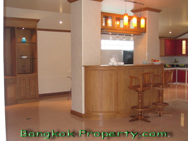 Thepharak.  2 Bedrooms House For Rent. 200sqm (id:1042)