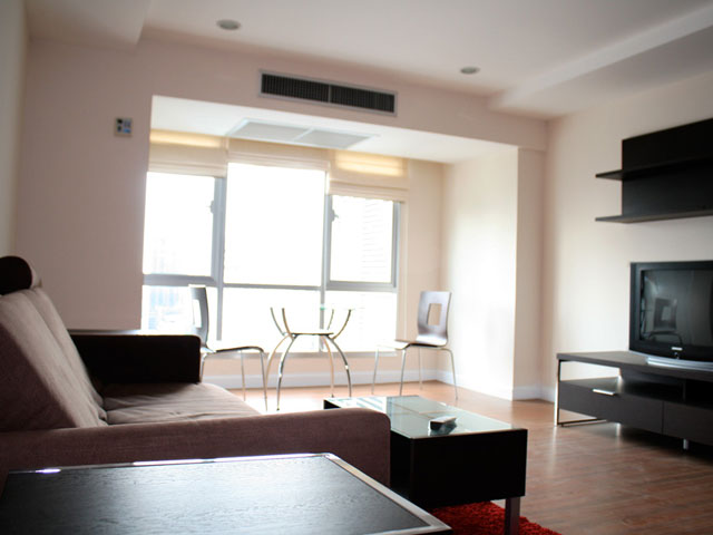 Sukhumvit.  1 Bedroom Condo / Apartment For Rent. 73sqm (id:1049)