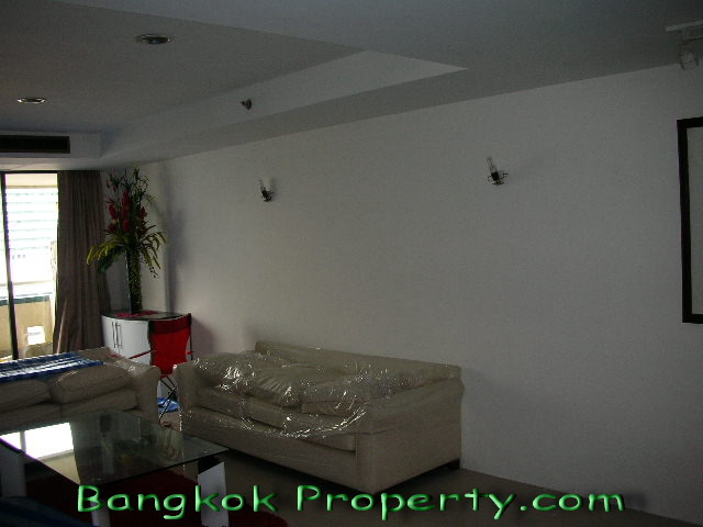 Sukhumvit.  3 Bedrooms Condo / Apartment For Rent. 166sqm (id:361)