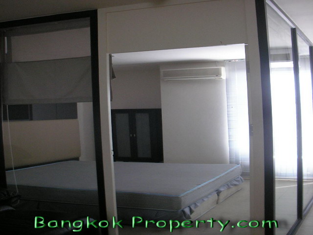 Thonglor.  1 Bedroom Condo / Apartment For Rent. 65sqm (id:126)