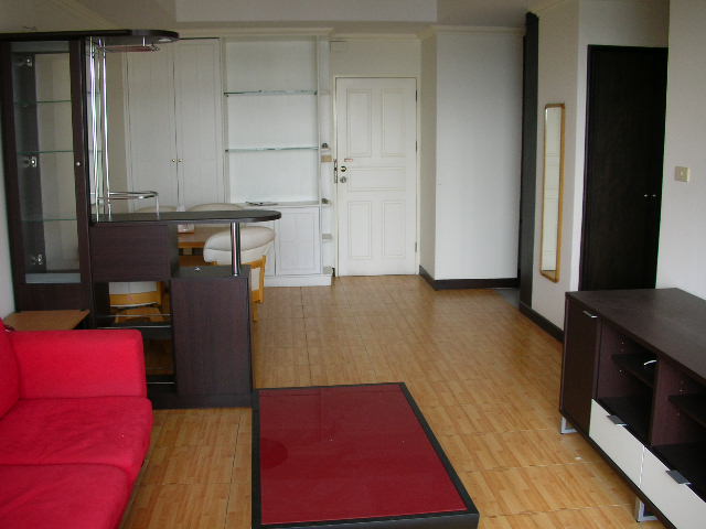 Sukhumvit.  1 Bedroom Condo / Apartment To Buy. 48sqm (id:1257)
