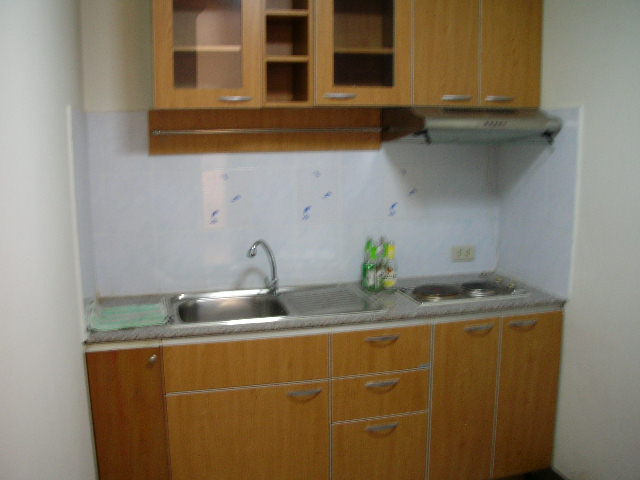 Sukhumvit.  1 Bedroom Condo / Apartment To Buy. 48sqm (id:1257)
