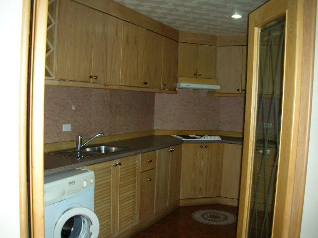 Sukhumvit.  2 Bedrooms Condo / Apartment For Rent. 80sqm (id:571)