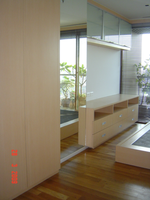 Sukhumvit.  2 Bedrooms Condo / Apartment For Rent. 109sqm (id:1342)
