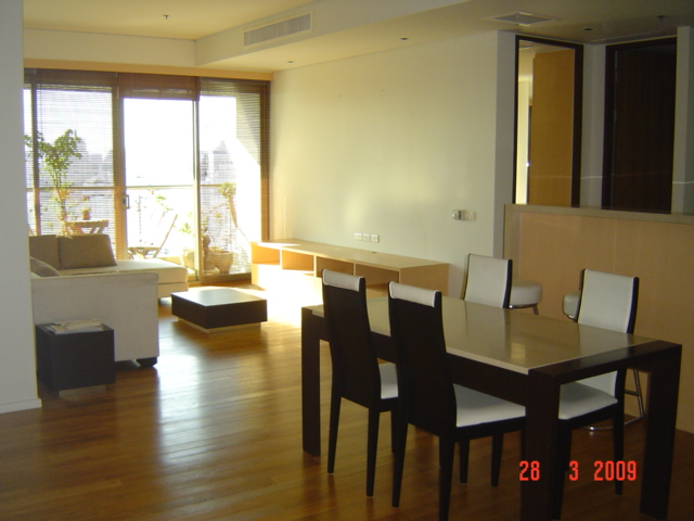 Sukhumvit.  2 Bedrooms Condo / Apartment For Rent. 109sqm (id:1342)