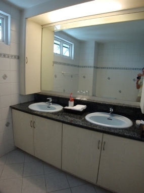 Sukhumvit.  2 Bedrooms Condo / Apartment For Rent. 360sqm (id:1343)