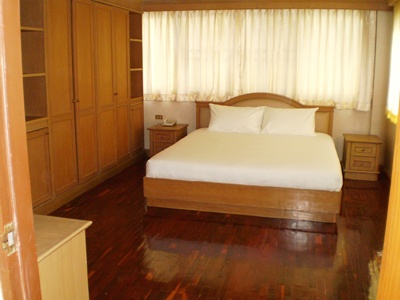Sukhumvit.  3 Bedrooms Condo / Apartment For Rent. 160sqm (id:1426)
