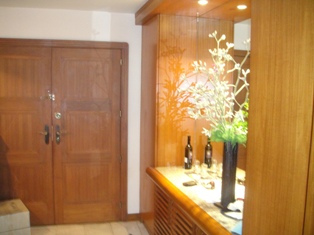 Sukhumvit.  3 Bedrooms Condo / Apartment To Buy. 240sqm (id:1427)
