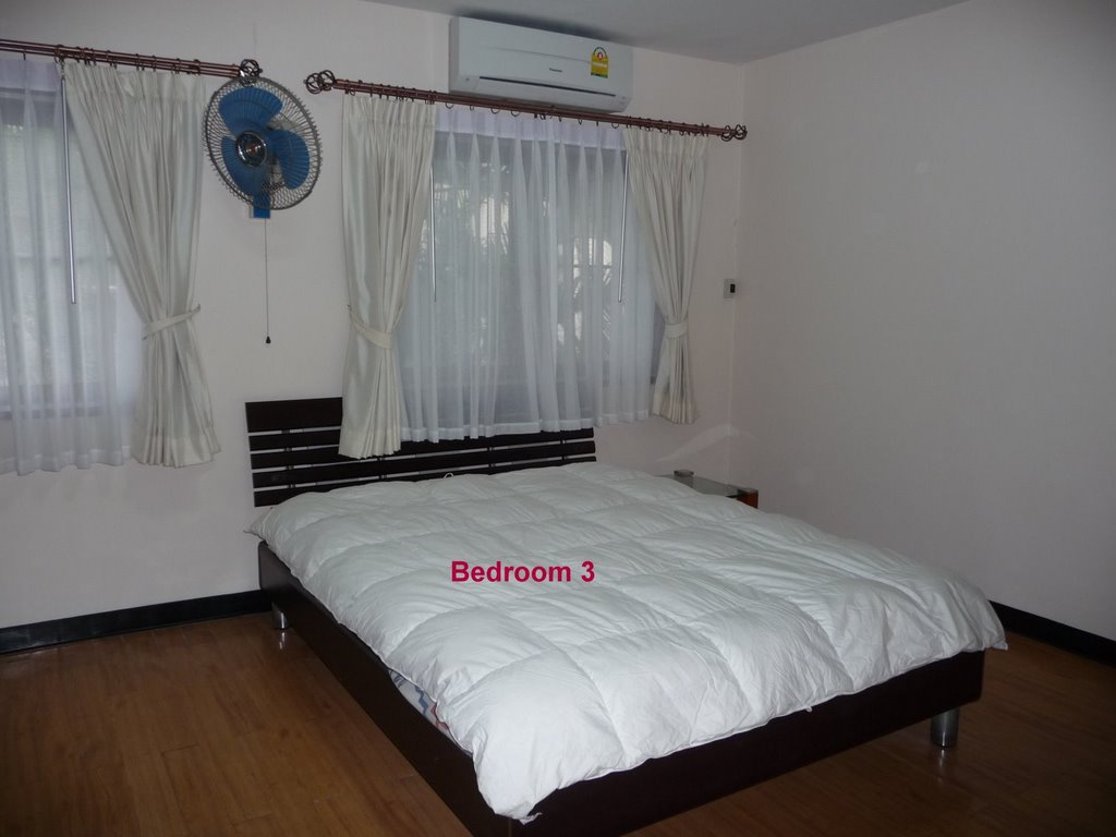 Sukhumvit.  3 Bedrooms Condo / Apartment For Rent. 600sqm (id:1471)