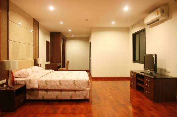 Sukhumvit.  3 Bedrooms House For Rent. 259sqm (id:1230)