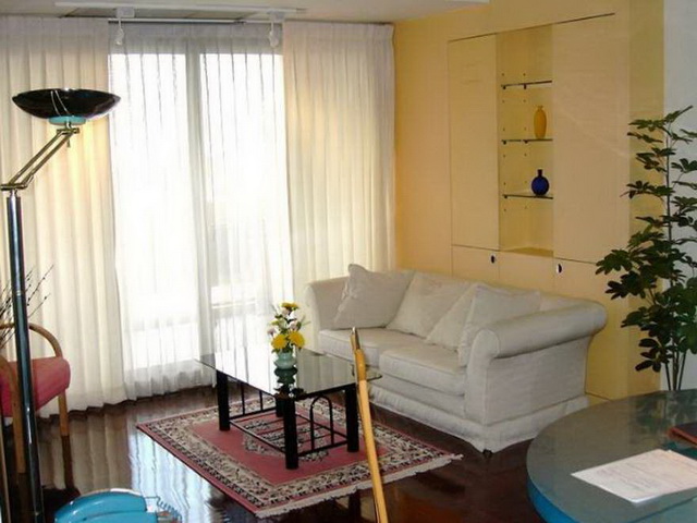 Sukhumvit.  2 Bedrooms Condo / Apartment For Rent. 88sqm (id:1544)