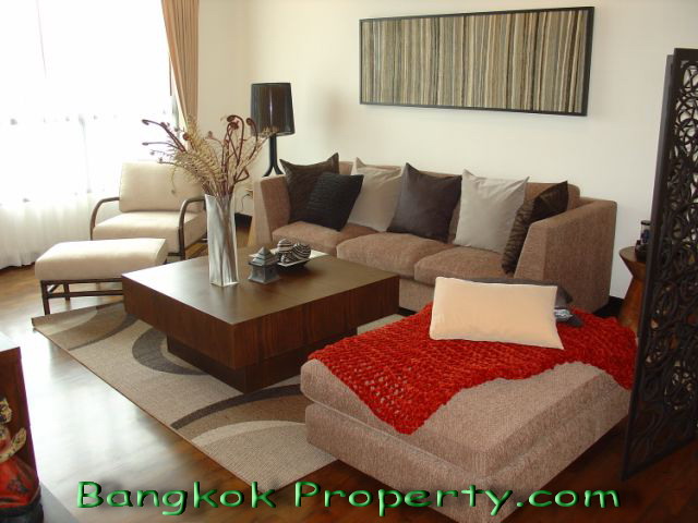Yenakard.  2 Bedrooms Condo / Apartment For Rent. 131sqm (id:151)