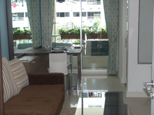 Thonglor.  1 Bedroom Condo / Apartment For Rent. 35sqm (id:1710)