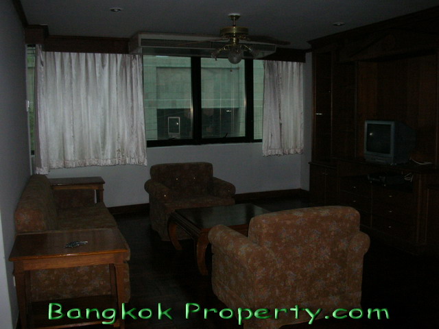 Sukhumvit.  3 Bedrooms Condo / Apartment For Rent. 300sqm (id:158)