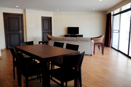 Sukhumvit.  2 Bedrooms Condo / Apartment For Rent. 226sqm (id:1781)