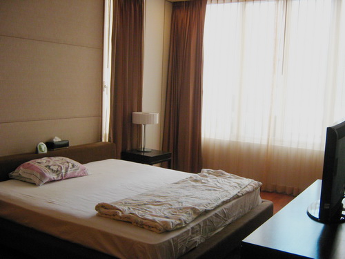 Sukhumvit.  2 Bedrooms Condo / Apartment For Rent. 119sqm (id:1824)