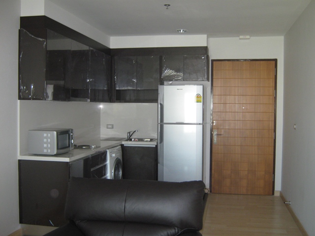 Sukhumvit.  2 Bedrooms Condo / Apartment For Rent. 76sqm (id:1964)