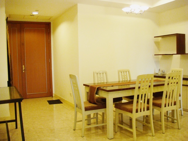 Sukhumvit.  2 Bedrooms Condo / Apartment For Rent. 92sqm (id:1965)