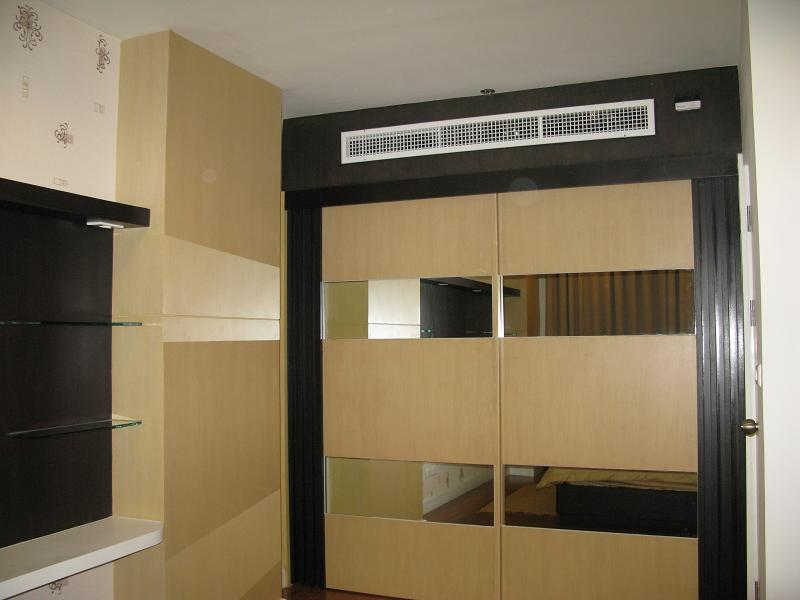 Sukhumvit.  1 Bedroom Condo / Apartment For Rent. 52sqm (id:1889)