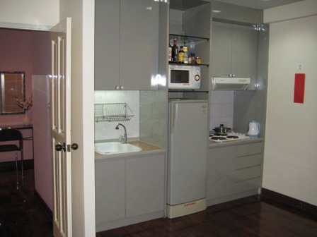 Sukhumvit.  1 Bedroom Condo / Apartment To Buy. 70sqm (id:2024)