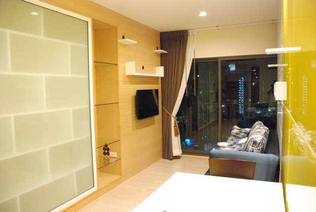 Thonglor station of BTS .  1 Bedroom Condo / Apartment For Rent. 45sqm (id:2027)