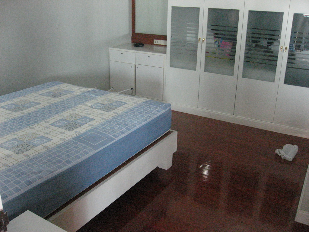 2 Bedrooms Condo / Apartment To Buy. 120sqm (id:2133)
