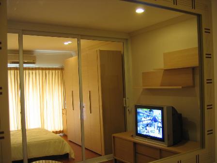 Asoke.  1 Bedroom Condo / Apartment To Buy. 34sqm (id:2156)
