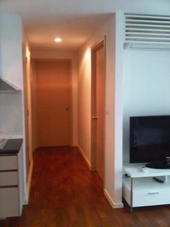 Sukhumvit.  2 Bedrooms Condo / Apartment To Buy. 80sqm (id:2159)