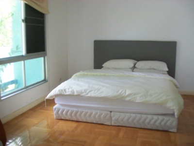 Sathorn.  3 Bedrooms Condo / Apartment To Buy. 200sqm (id:2239)