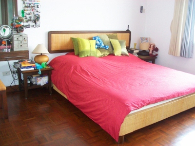 Sukhumvit.  3 Bedrooms Condo / Apartment For Rent. 140sqm (id:2241)