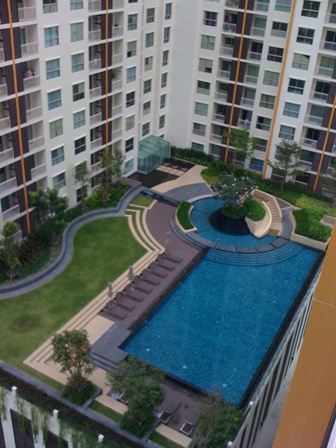 This is a 1 bed unit 36 Sq/m on the Top floor of the S&S Condo on Sukhumvit 101/1 (id:2081)
