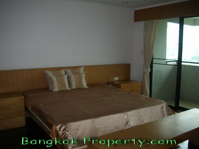 Sukhumvit.  2 Bedrooms Condo / Apartment To Buy. 195sqm (id:199)