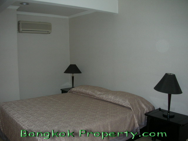 Sukhumvit.  2 Bedrooms Condo / Apartment For Rent. 190sqm (id:200)