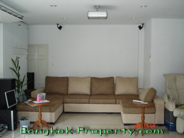 Bangkapi.  3 Bedrooms House To Buy. 330sqm (id:201)