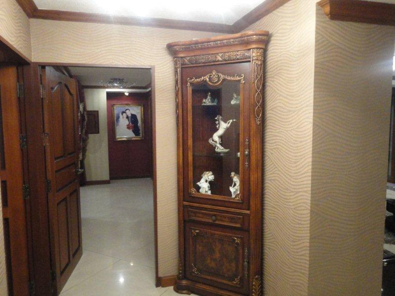 Sukhumvit.  3 Bedrooms Condo / Apartment For Rent. 305sqm (id:2334)